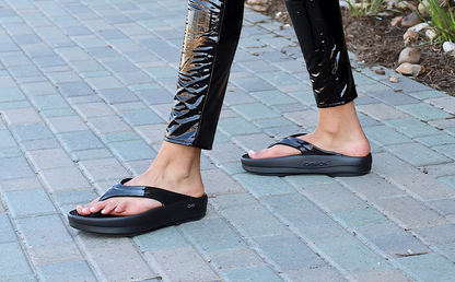 Women's OOFOS OOmega OOlala Recovery oofos Slide Sandals Flip Flop